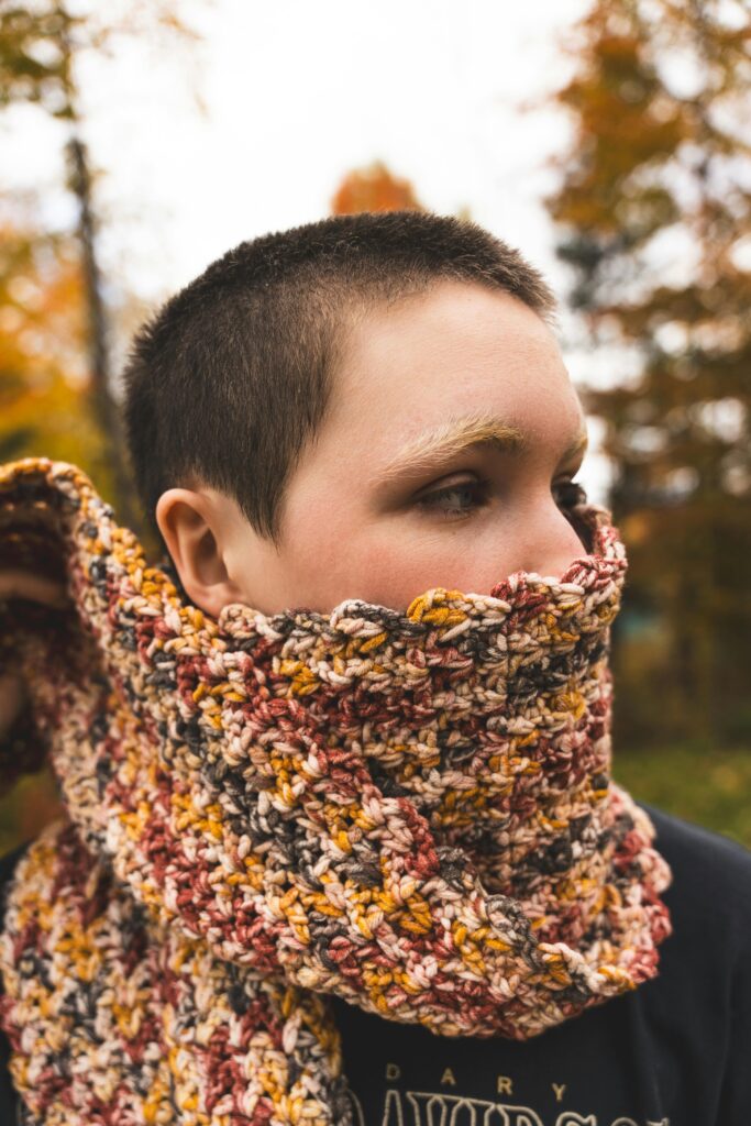 Persona con sciarpa in lana