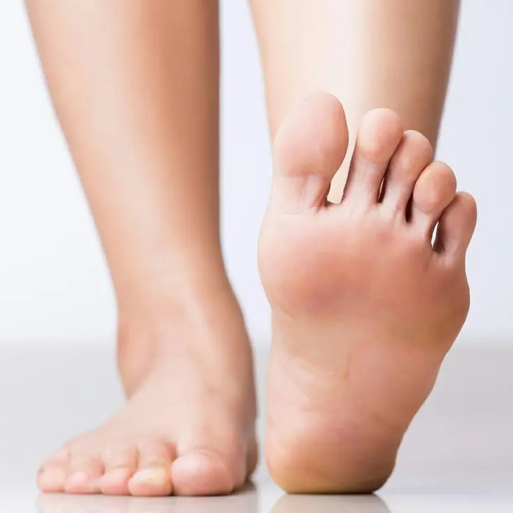 piedi con neoformazioni